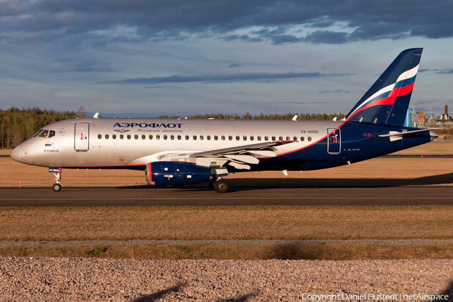 Aeroflot - Russian Airlines Sukhoi Superjet 100-95B (RA-89061) | Photo 421652