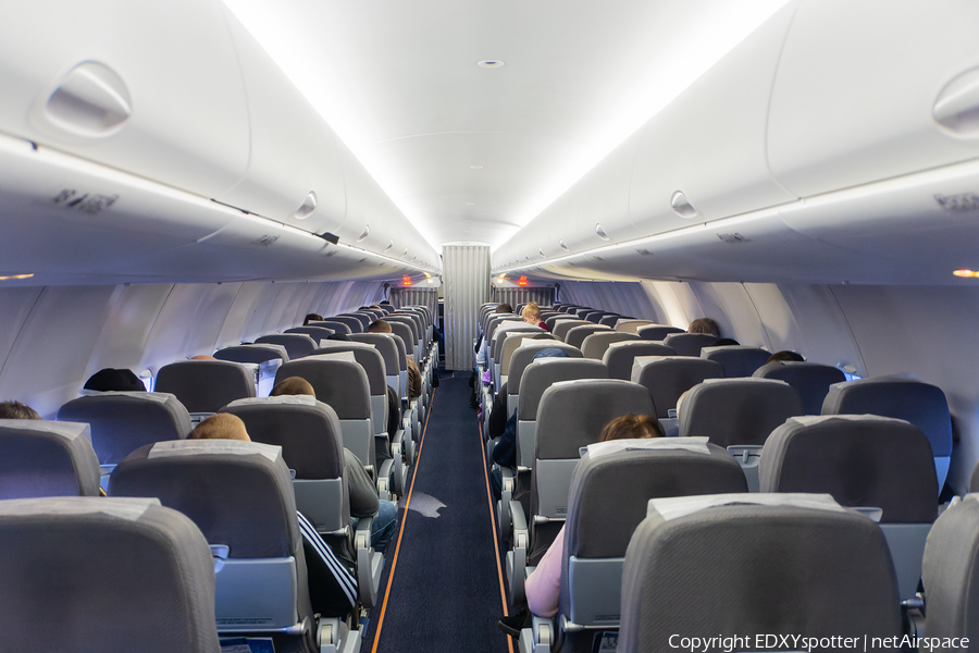 Yamal Airlines Sukhoi Superjet 100-95LR (RA-89073) | Photo 492742