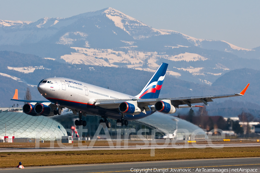 Aeroflot - Russian Airlines Ilyushin Il-96-300 (RA-96005) | Photo 10686