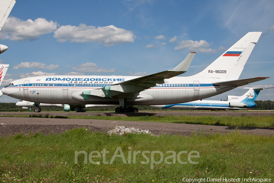Domodedovo Airlines Ilyushin Il-96-300 (RA-96009) | Photo 410660