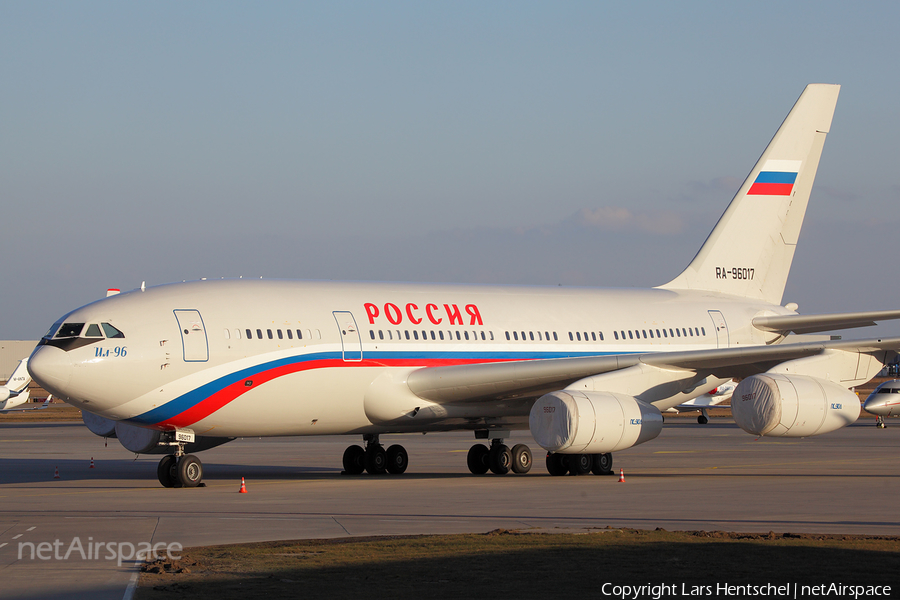 Russia - Special Flight Detachment Ilyushin Il-96-300 (RA-96017) | Photo 386848