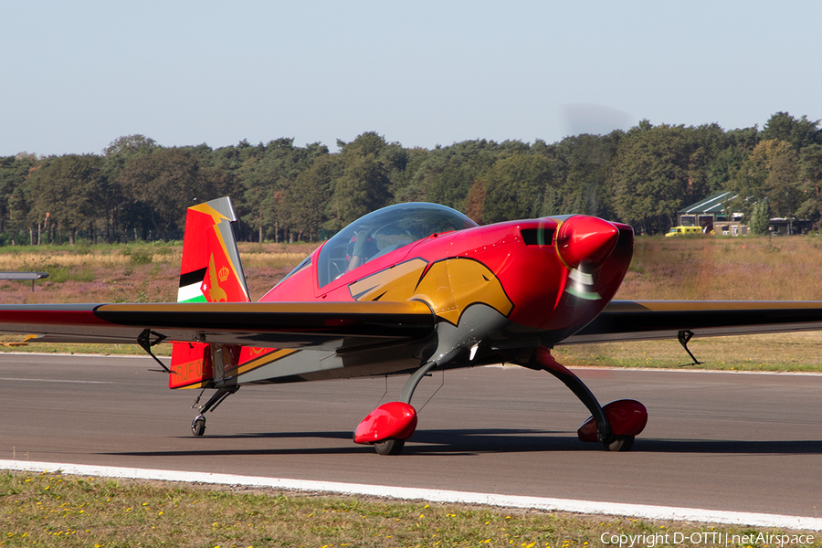 Royal Jordanian Falcons Extra EA-330LX (RJF 02) | Photo 348043