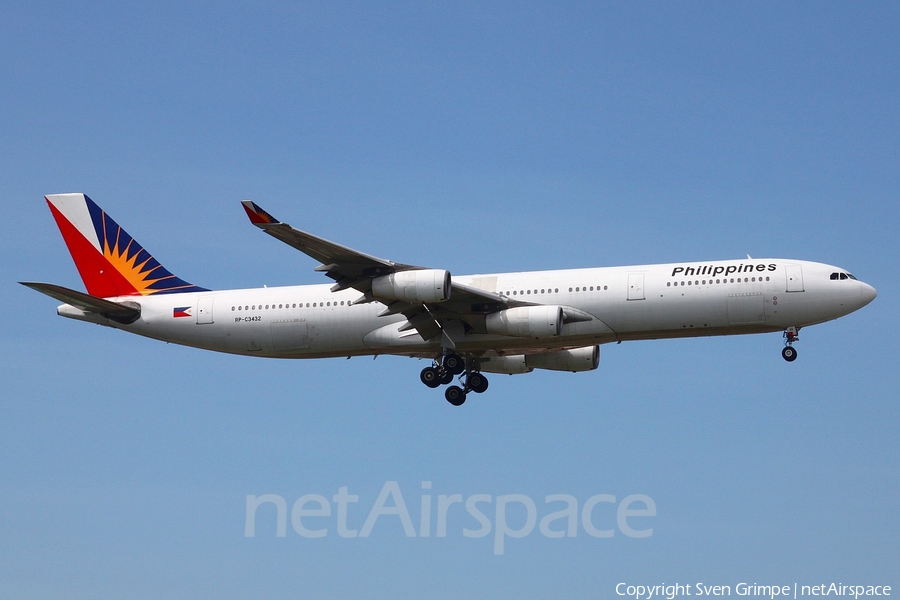 Philippine Airlines Airbus A340-313X (RP-C3432) | Photo 15869