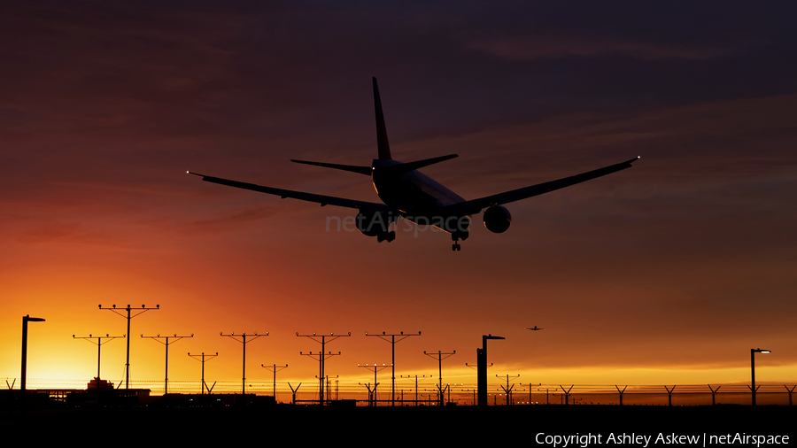 Philippine Airlines Boeing 777-3F6(ER) (RP-C7775) | Photo 287144