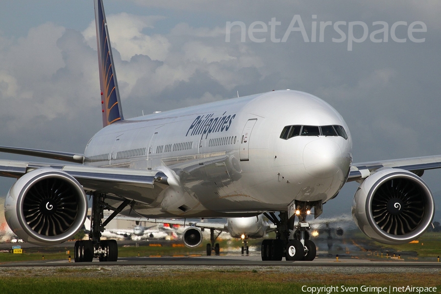 Philippine Airlines Boeing 777-3F6(ER) (RP-C7775) | Photo 16775