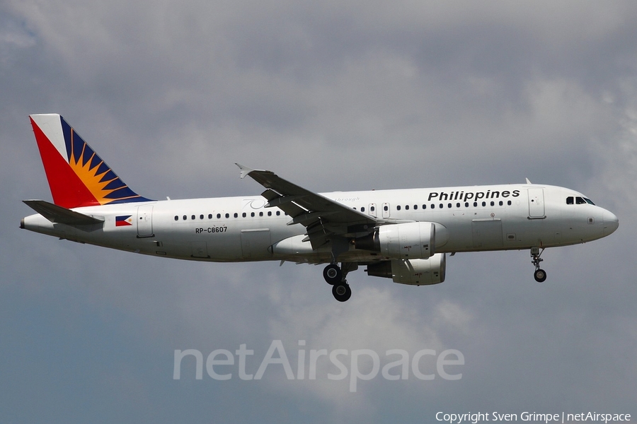 Philippine Airlines Airbus A320-214 (RP-C8607) | Photo 22352