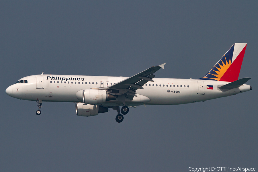 Philippine Airlines Airbus A320-214 (RP-C8609) | Photo 397372