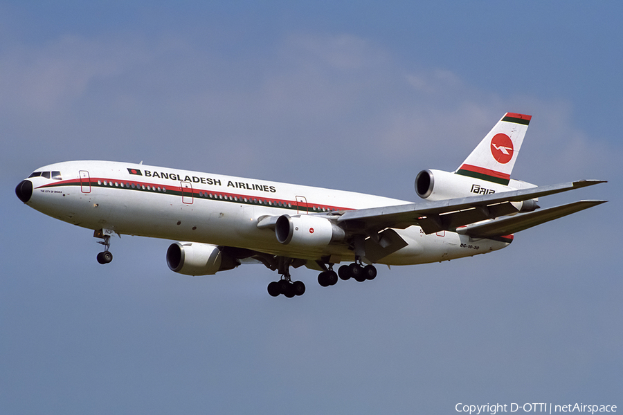 Biman Bangladesh Airlines McDonnell Douglas DC-10-30 (S2-ACP) | Photo 417347