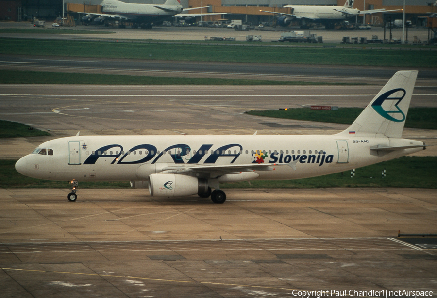 Adria Airways Airbus A320-231 (S5-AAC) | Photo 102810