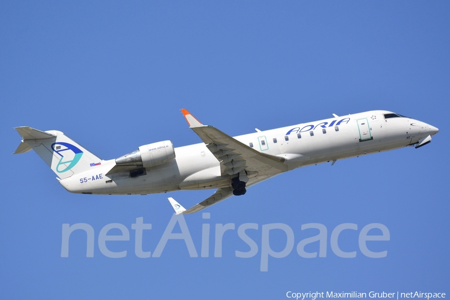 Adria Airways Bombardier CRJ-200LR (S5-AAE) | Photo 111522