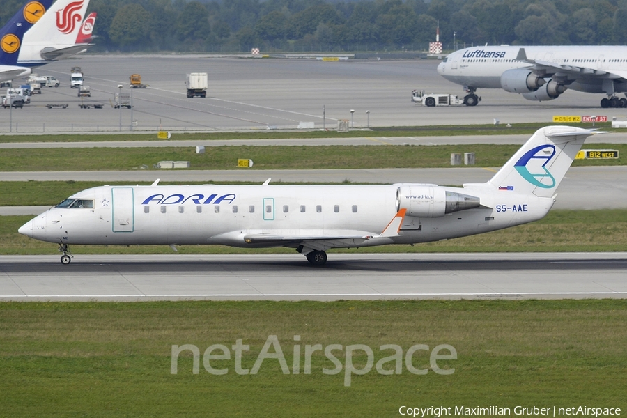 Adria Airways Bombardier CRJ-200LR (S5-AAE) | Photo 112302