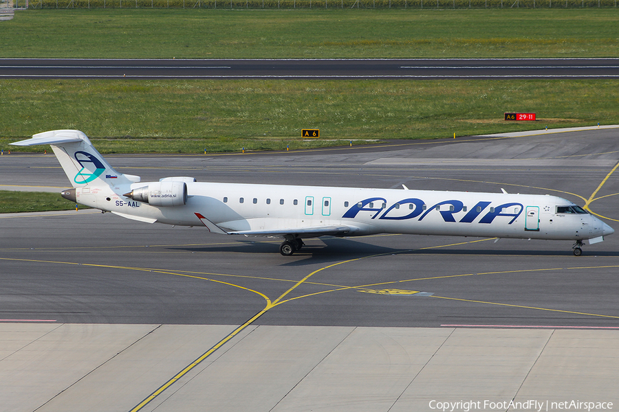 Adria Airways Bombardier CRJ-900LR (S5-AAL) | Photo 148047