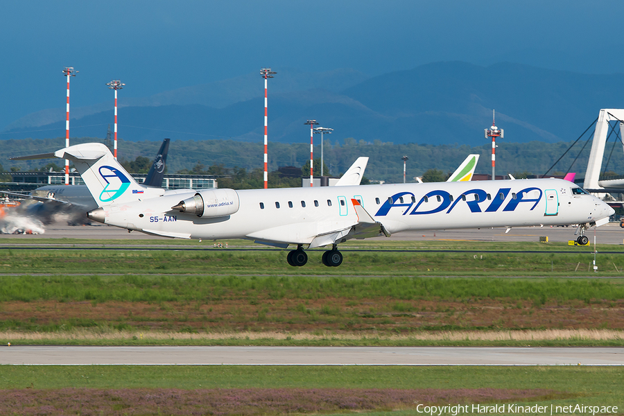 Adria Airways Bombardier CRJ-900LR (S5-AAN) | Photo 292650