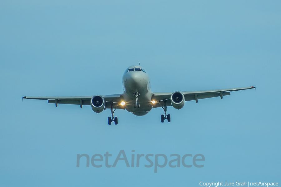 Adria Airways Airbus A319-132 (S5-AAP) | Photo 107020