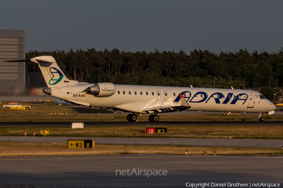 Adria Airways Bombardier CRJ-900LR (S5-AAV) | Photo 91431