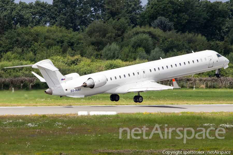 Adria Airways Bombardier CRJ-900LR (S5-AAV) | Photo 117498