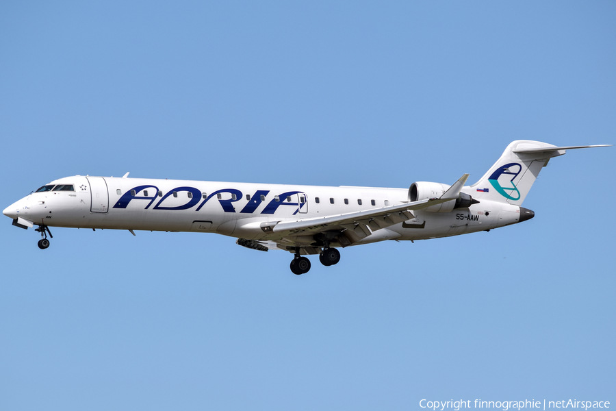 Adria Airways Bombardier CRJ-701 (S5-AAW) | Photo 422498