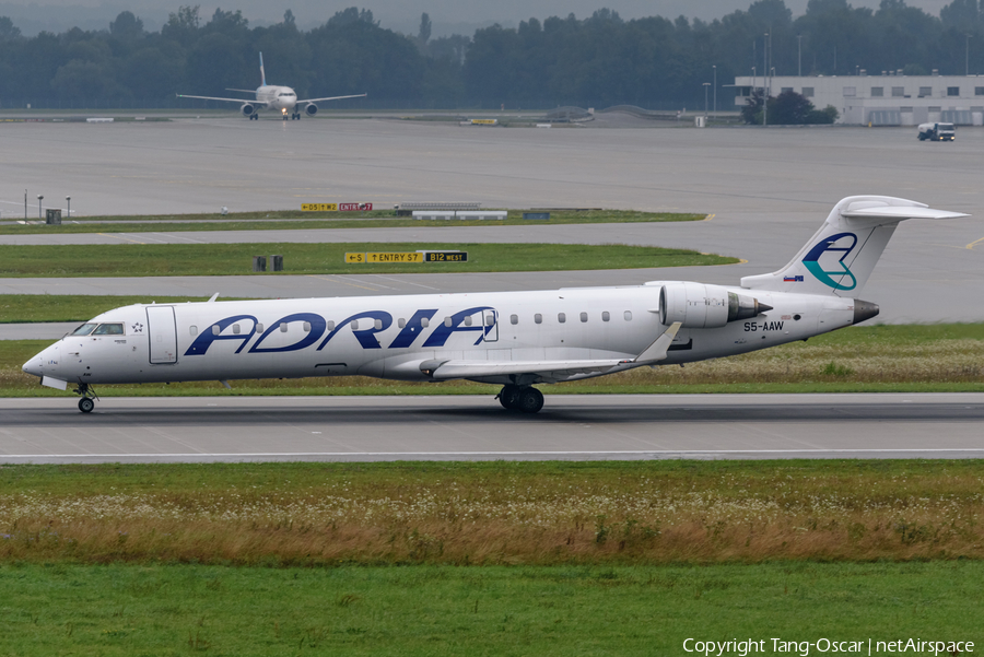 Adria Airways Bombardier CRJ-701 (S5-AAW) | Photo 378970
