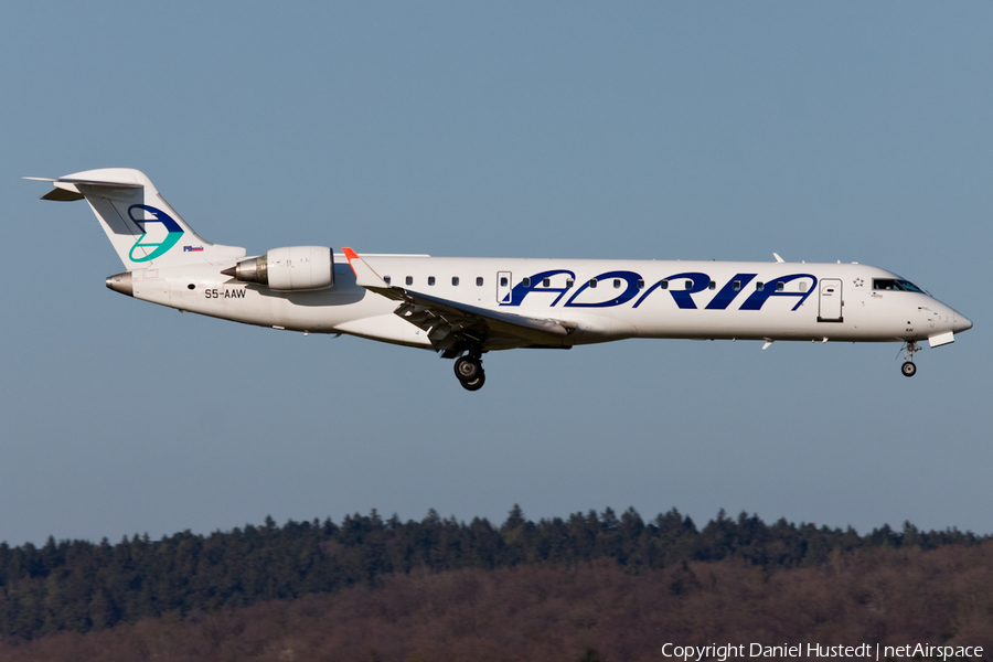 Adria Airways Bombardier CRJ-701 (S5-AAW) | Photo 421330