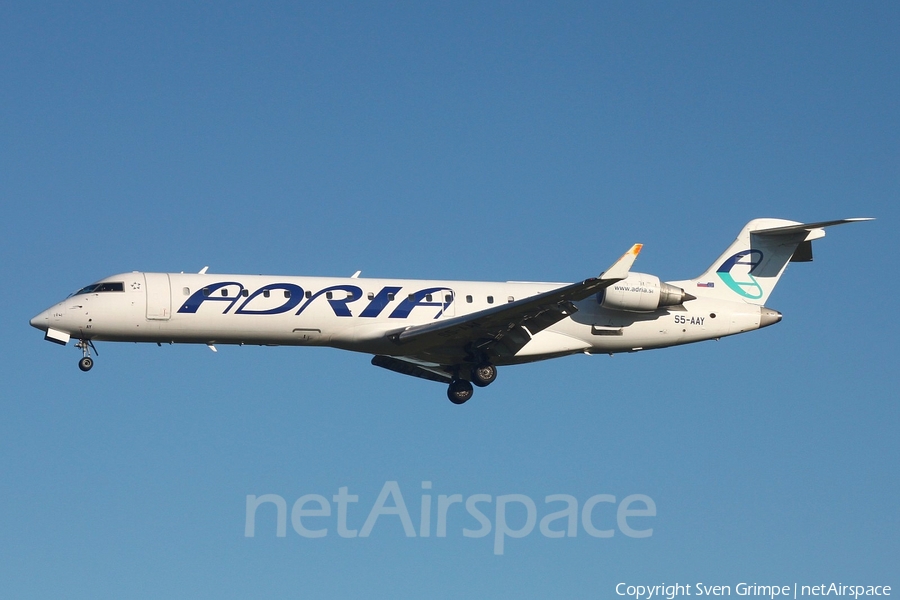 Adria Airways Bombardier CRJ-701ER (S5-AAY) | Photo 250460