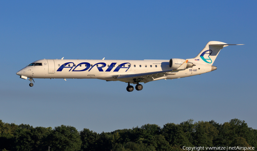 Adria Airways Bombardier CRJ-701ER (S5-AAY) | Photo 301922