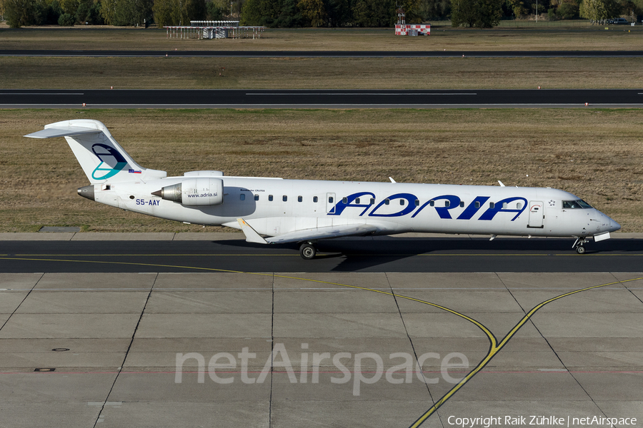 Adria Airways Bombardier CRJ-701ER (S5-AAY) | Photo 272795