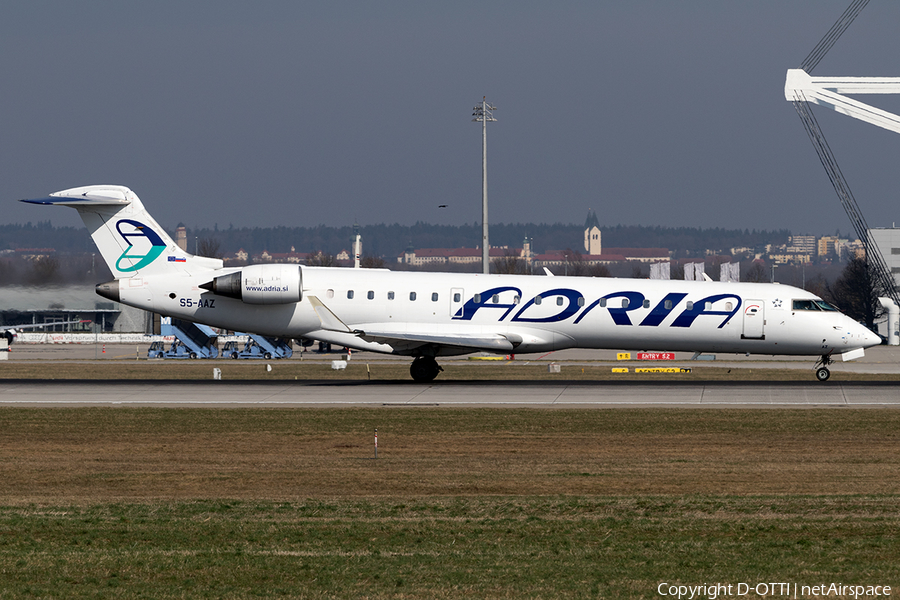 Adria Airways Bombardier CRJ-701ER (S5-AAZ) | Photo 152876