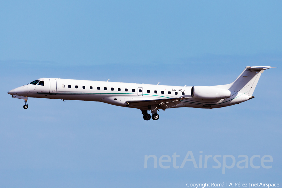 Aero4M Embraer ERJ-145LU (S5-ACJ) | Photo 379322