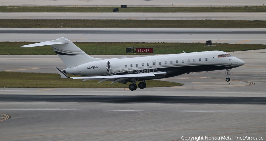 Elit'Avia Bombardier BD-700-1A10 Global 6000 (S5-SAD) | Photo 318690