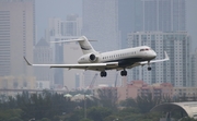 Elit'Avia Bombardier BD-700-1A10 Global 6000 (S5-SAD) at  Miami - International, United States