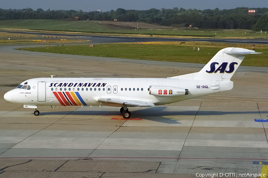 SAS - Scandinavian Airlines Fokker F28-4000 Fellowship (SE-DGL) | Photo 434026