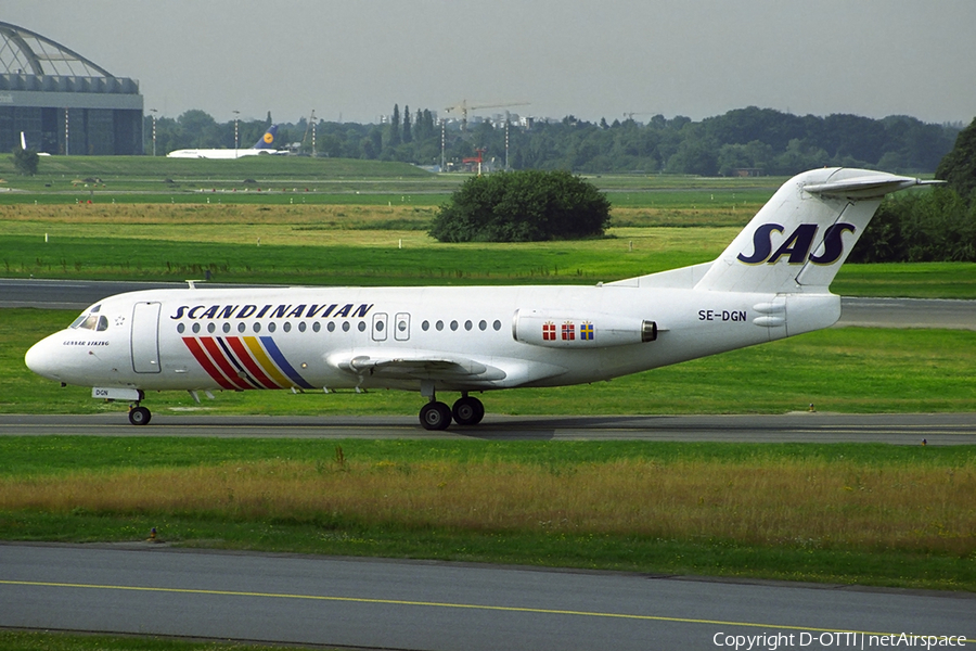 SAS - Scandinavian Airlines Fokker F28-4000 Fellowship (SE-DGN) | Photo 338061
