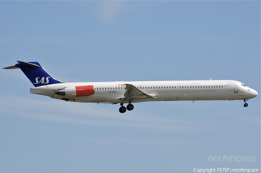 SAS - Scandinavian Airlines McDonnell Douglas MD-82 (SE-DIN) | Photo 38437