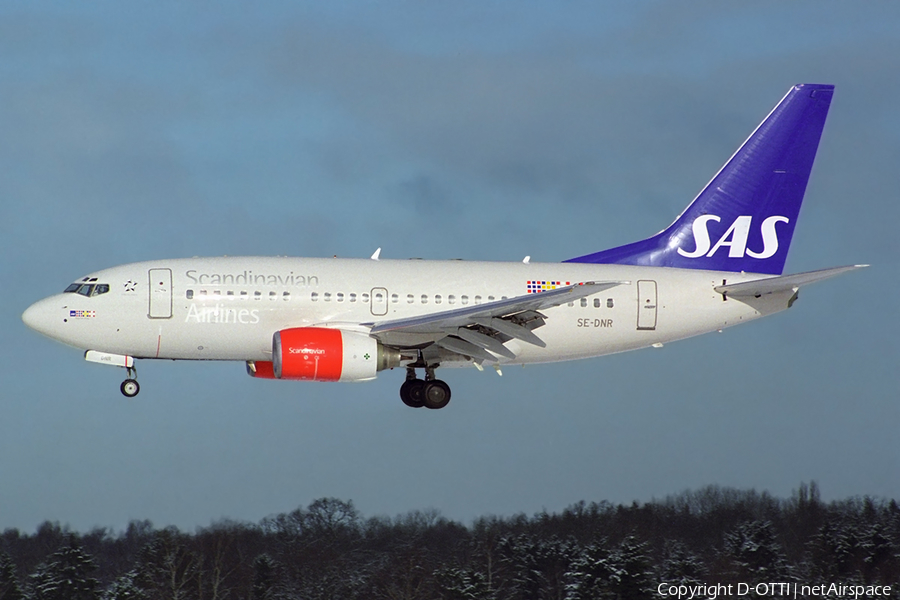 SAS - Scandinavian Airlines Boeing 737-683 (SE-DNR) | Photo 384115