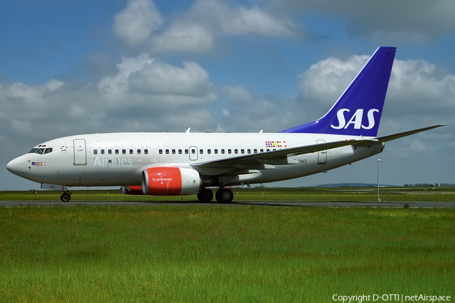 SAS - Scandinavian Airlines Boeing 737-683 (SE-DNS) | Photo 404241