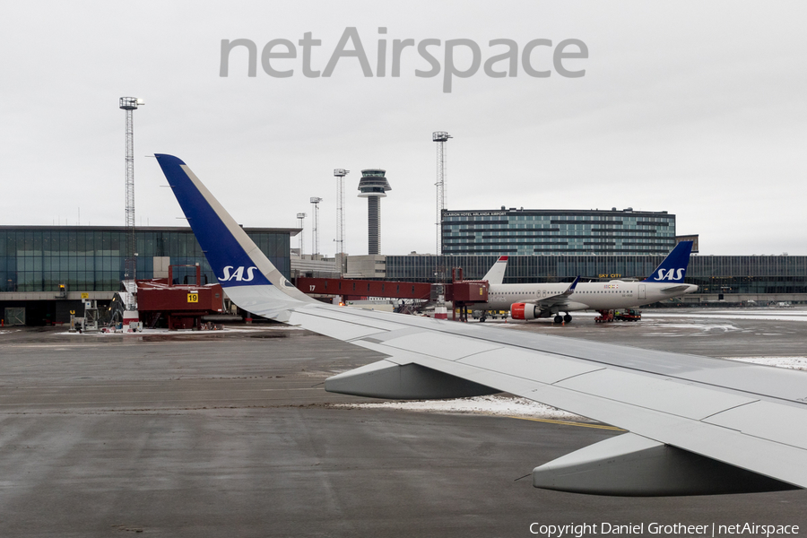 SAS - Scandinavian Airlines Airbus A320-251N (SE-DOX) | Photo 238730