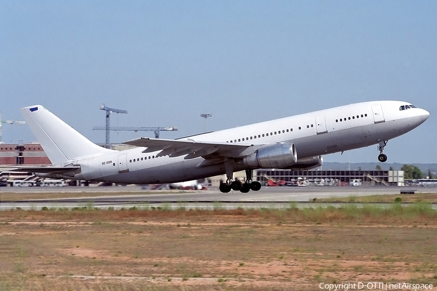 Air Ops Airbus A300B4-203 (SE-DSH) | Photo 143476