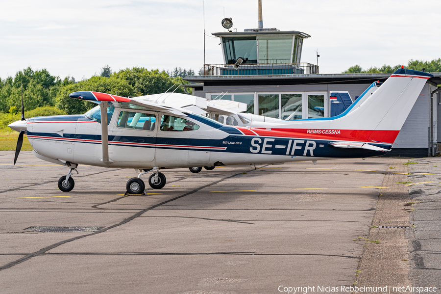 (Private) Cessna FR182 Skylane RG II (SE-IFR) | Photo 397563