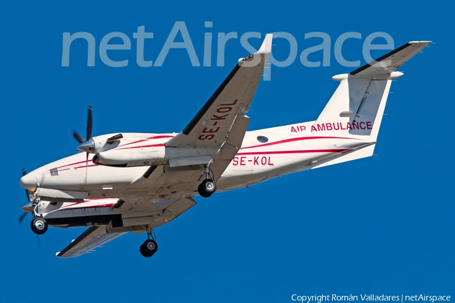 Hummingbird Aviation Services Beech King Air B300 (SE-KOL) | Photo 341691