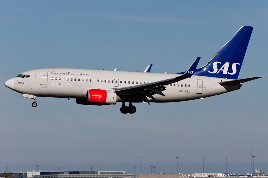 SAS - Scandinavian Airlines Boeing 737-76N (SE-REX) | Photo 422245