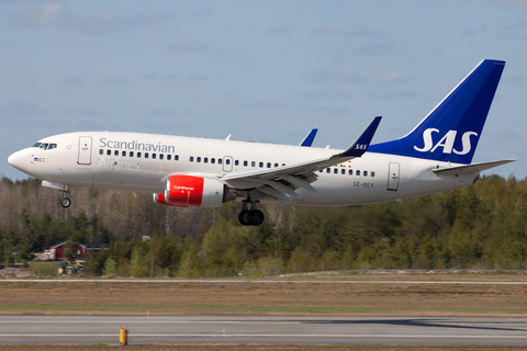 SAS - Scandinavian Airlines Boeing 737-76N (SE-REY) at  Stockholm - Arlanda, Sweden