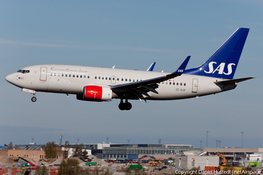 SAS - Scandinavian Airlines Boeing 737-76N (SE-RJR) | Photo 422248