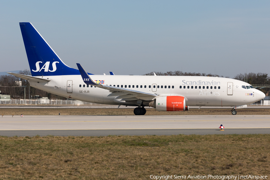 SAS - Scandinavian Airlines Boeing 737-76N (SE-RJR) | Photo 330565