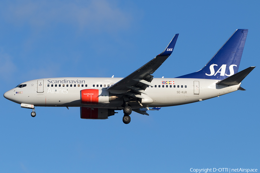 SAS - Scandinavian Airlines Boeing 737-76N (SE-RJR) | Photo 524808