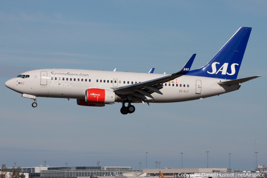 SAS - Scandinavian Airlines Boeing 737-76N (SE-RJT) | Photo 422249