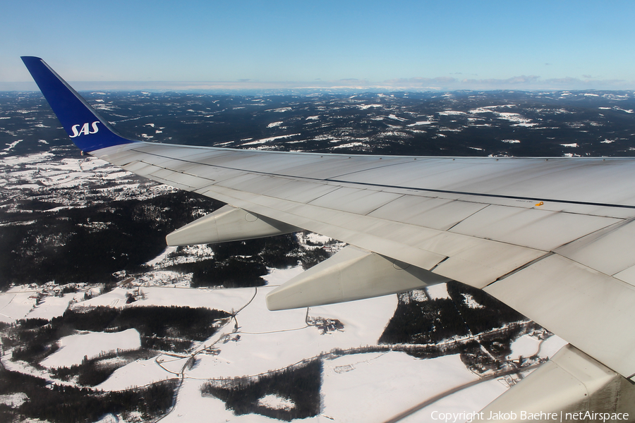 SAS - Scandinavian Airlines Boeing 737-76N (SE-RJU) | Photo 236729