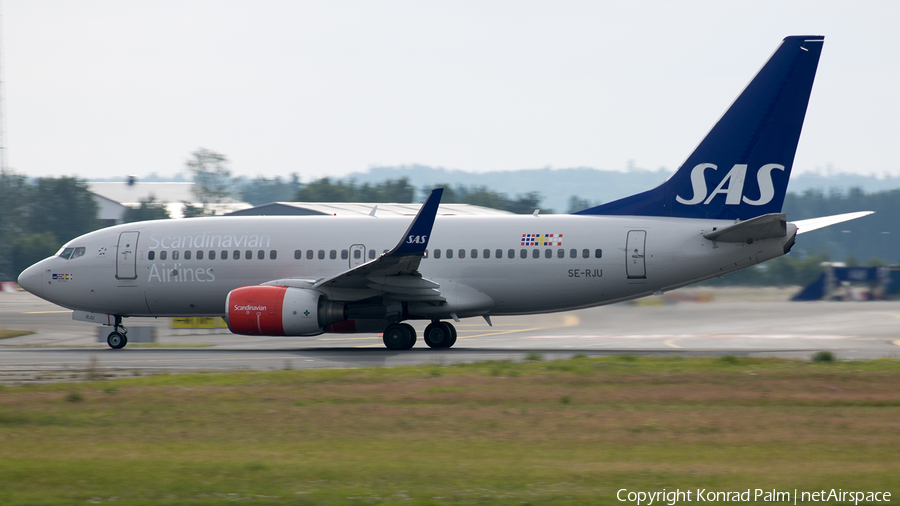 SAS - Scandinavian Airlines Boeing 737-76N (SE-RJU) | Photo 202215