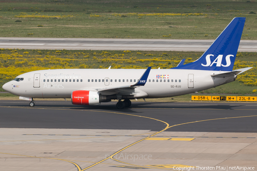 SAS - Scandinavian Airlines Boeing 737-76N (SE-RJU) | Photo 76228