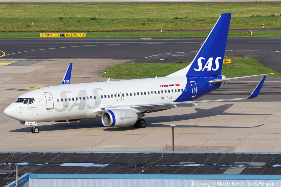 SAS - Scandinavian Airlines Boeing 737-76N (SE-RJX) | Photo 495919