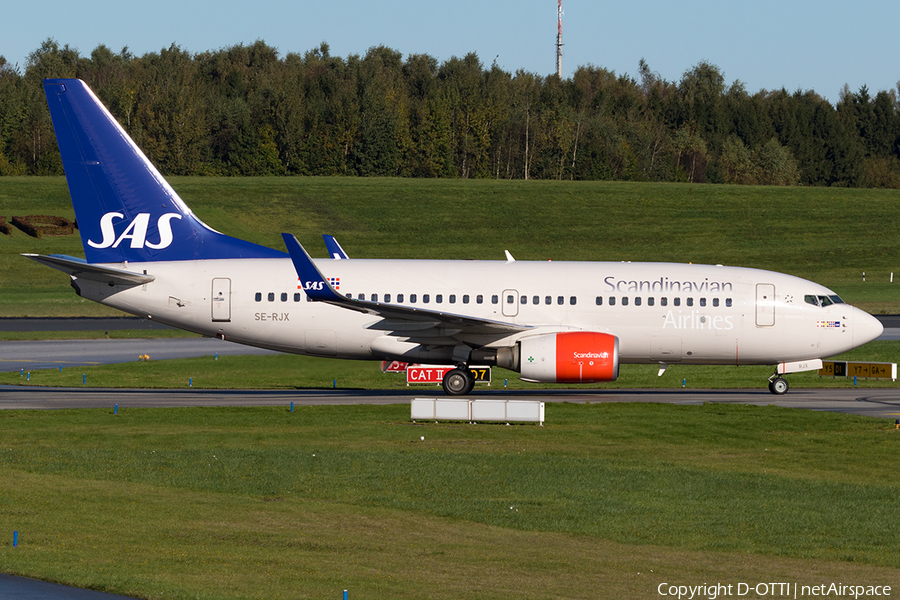 SAS - Scandinavian Airlines Boeing 737-76N (SE-RJX) | Photo 192131